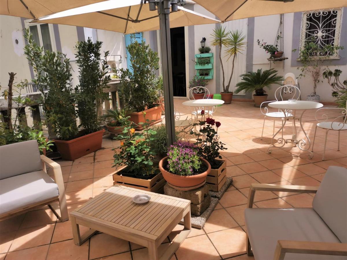 Palazzo Della Loggia B&B Napoli Bagian luar foto