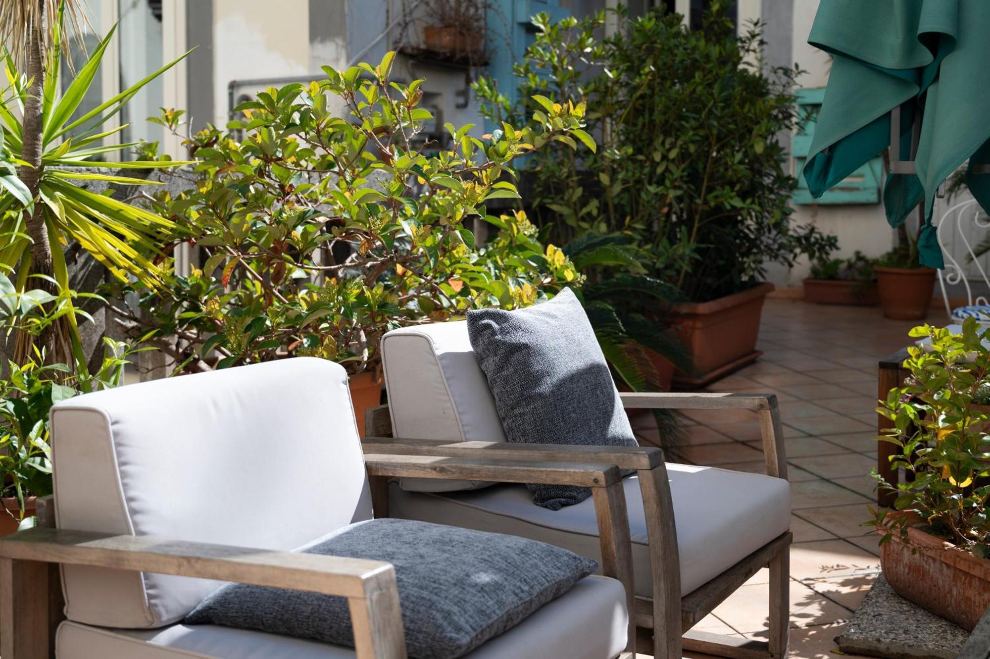 Palazzo Della Loggia B&B Napoli Bagian luar foto